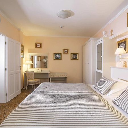 Karlsbad Grande Madonna Hotel Екстериор снимка