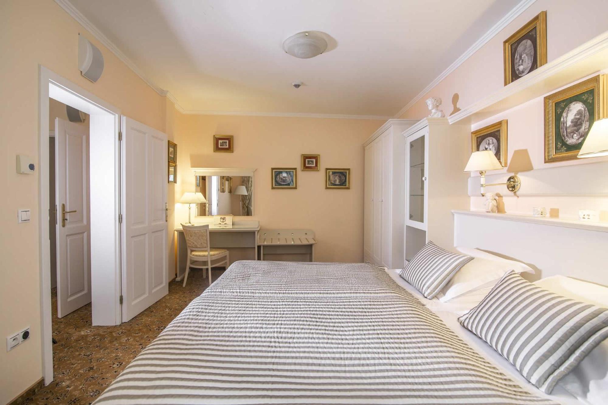 Karlsbad Grande Madonna Hotel Екстериор снимка