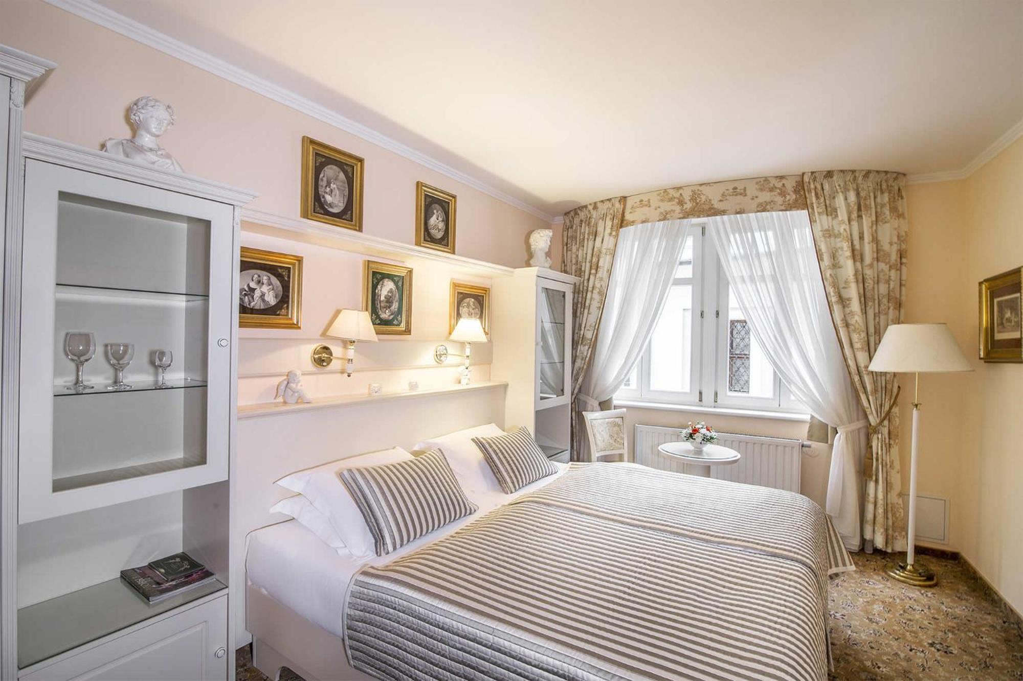 Karlsbad Grande Madonna Hotel Екстериор снимка