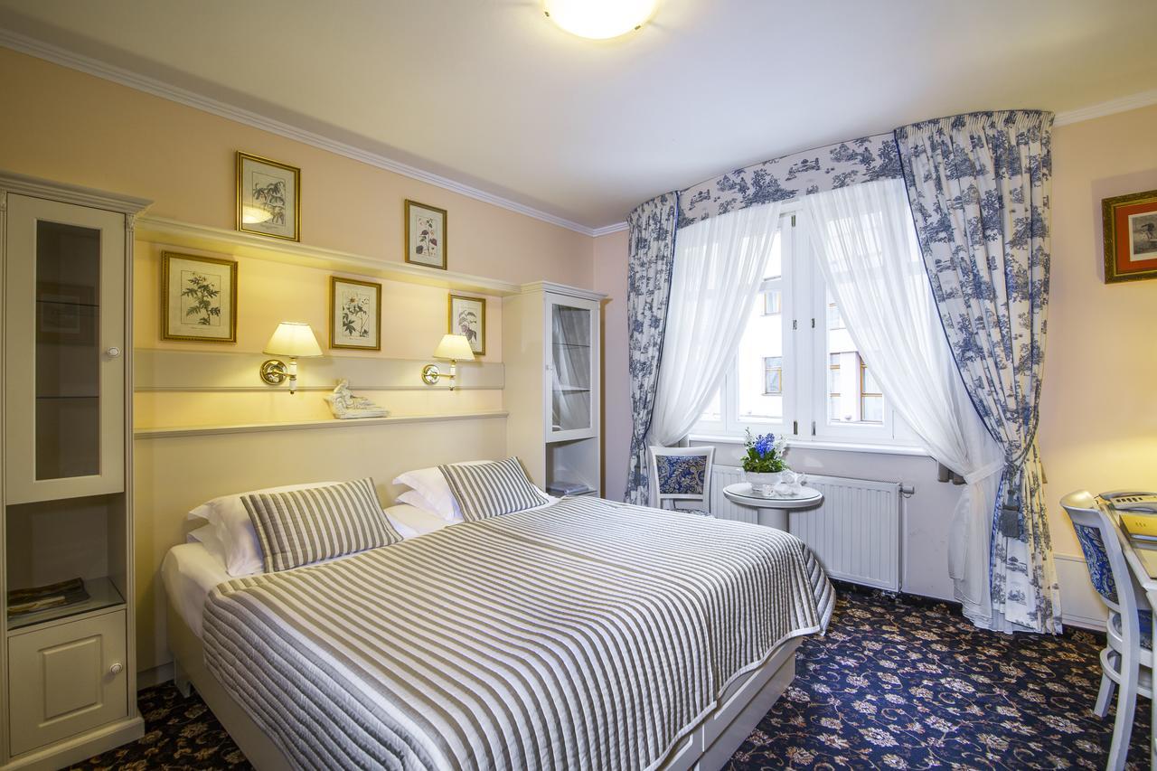 Karlsbad Grande Madonna Hotel Екстериор снимка